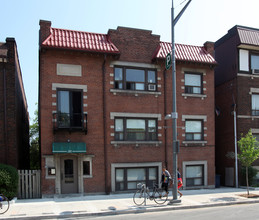 595 St Clair Ave W in Toronto, ON - Building Photo - Building Photo