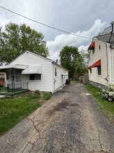 975 Clifford Ave in Akron, OH - Foto de edificio - Building Photo