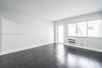 7311 Byron Ave in Miami Beach, FL - Building Photo - Building Photo