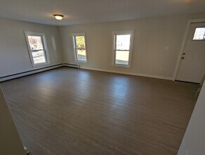 90 Prospect St in Vernon, CT - Building Photo - Building Photo