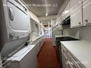 2003 32nd St in Lubbock, TX - Building Photo - Building Photo