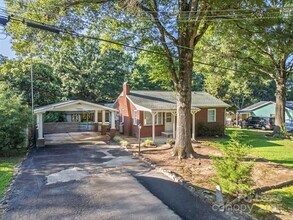 5212 Wales St in Charlotte, NC - Building Photo - Building Photo