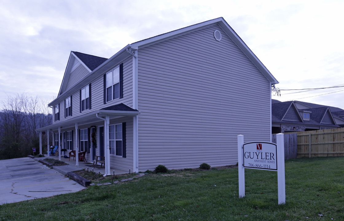 464 Guyler St in Ringgold, GA - Foto de edificio