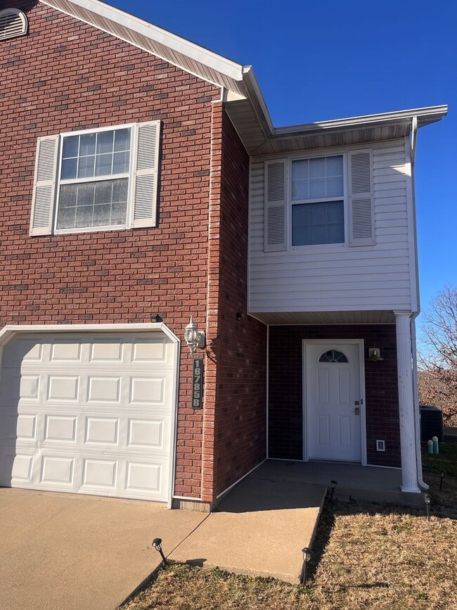 property at 16785 Huntington Ln