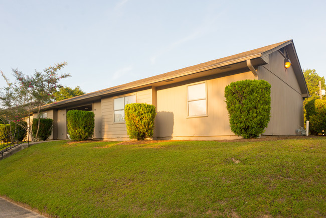 1408 Piedmont Cutoff in Gadsden, AL - Building Photo - Building Photo