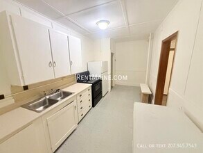 75 Ohio St in Bangor, ME - Foto de edificio - Building Photo