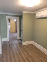 811 N Capitol Ave, Unit A in Lansing, MI - Foto de edificio - Building Photo