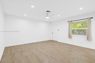 1109 NE 6th Ave, Unit 2 in Fort Lauderdale, FL - Foto de edificio - Building Photo