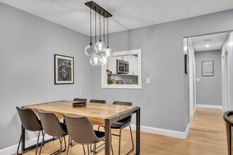 28 Juniper St, Unit #1 in Brookline, MA - Building Photo - Building Photo