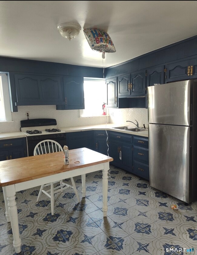 30 Hawkins St in Derby, CT - Building Photo - Building Photo