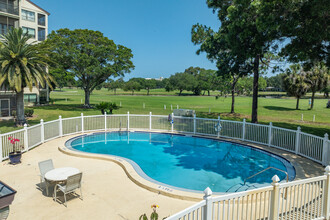 Forest Brook in Largo, FL - Building Photo - Building Photo