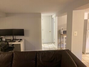 405 Silver Spring Ave, Unit Basement apartment in Silver Spring, MD - Building Photo - Building Photo