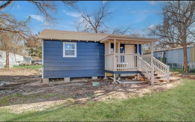 100 Ross St in Huntsville, TX - Building Photo - Building Photo