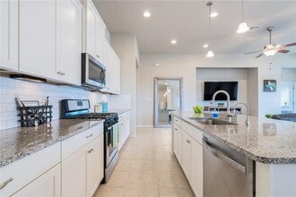 121 Fattoria Cv in Liberty Hill, TX - Building Photo - Building Photo