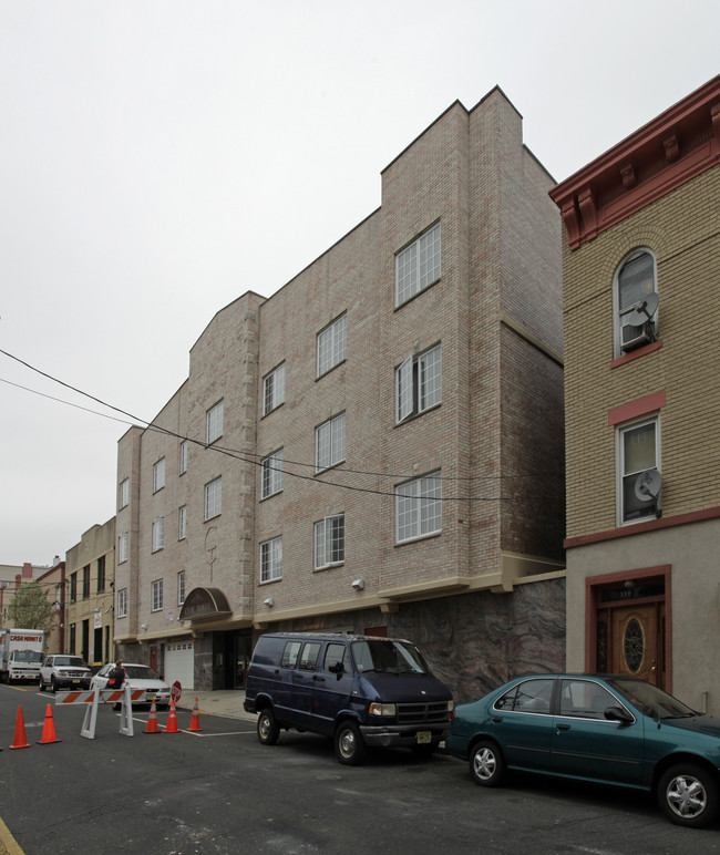 Civic Towers in West New York, NJ - Building Photo - Building Photo