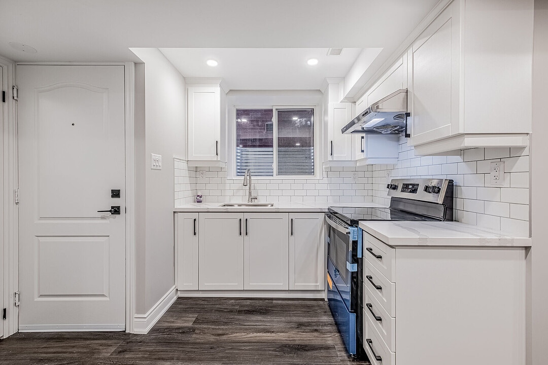 36 Quinton Ridge in Brampton, ON - Building Photo