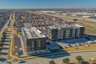 Sojourn at the Realm in The Colony, TX - Building Photo - Building Photo