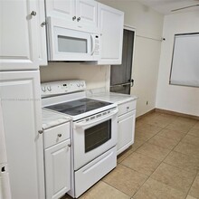 1541 NE 205th Terrace in Miami, FL - Building Photo - Building Photo