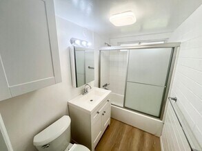 1360-1364.5-13645 Pacific Beach Dr in San Diego, CA - Building Photo - Building Photo