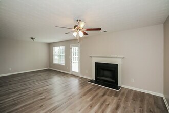 11281 Aliyah Dr in Hampton, GA - Building Photo - Building Photo