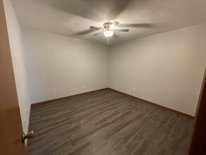 106 S 4th St in San Jose, IL - Foto de edificio - Building Photo