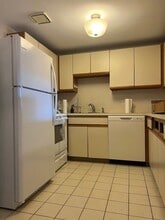 100 Ledgewood Dr, Unit 515 in Stoneham, MA - Foto de edificio - Building Photo