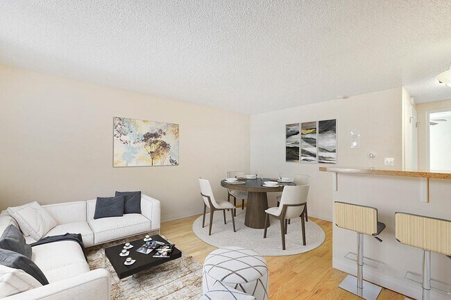 222 Logan in Denver, CO - Building Photo - Building Photo