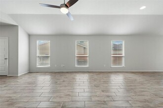 120 Lyndon Dr in San Marcos, TX - Building Photo - Building Photo