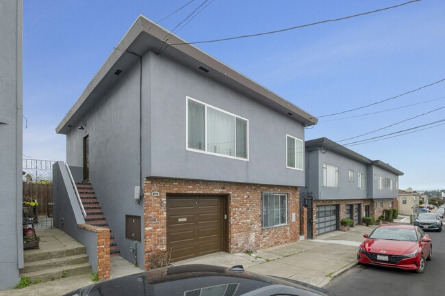 83 Station Ave in Daly City, CA - Foto de edificio - Building Photo