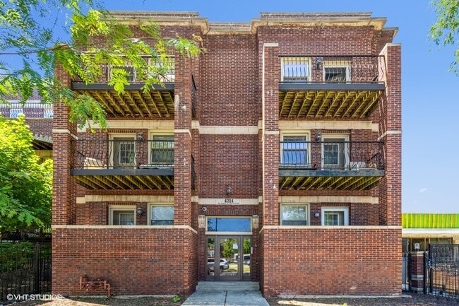 property at 4210 S King Dr