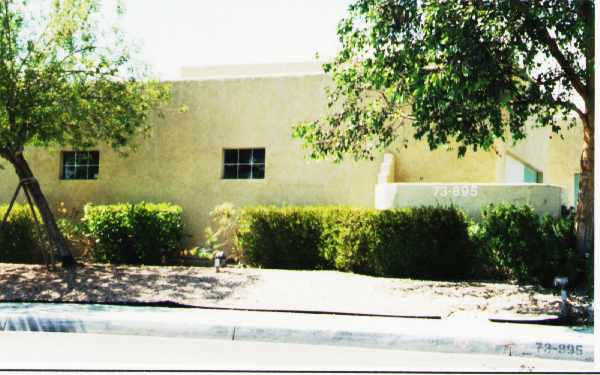 73895 Shadow Mountain Dr in Palm Desert, CA - Building Photo