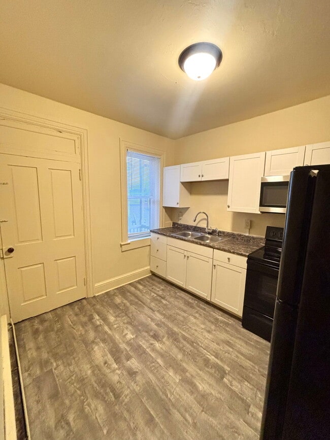 690 Columbia Ave in Lancaster, PA - Building Photo - Building Photo