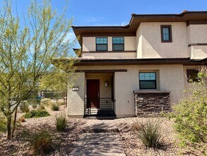 725 Omaggio Pl in Henderson, NV - Building Photo - Building Photo