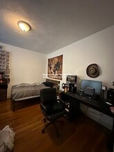 1111 Boylston St, Unit 29 in Boston, MA - Foto de edificio - Building Photo