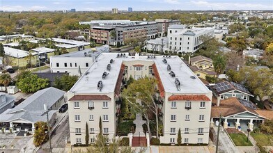 2117 W Dekle Ave in Tampa, FL - Building Photo - Building Photo