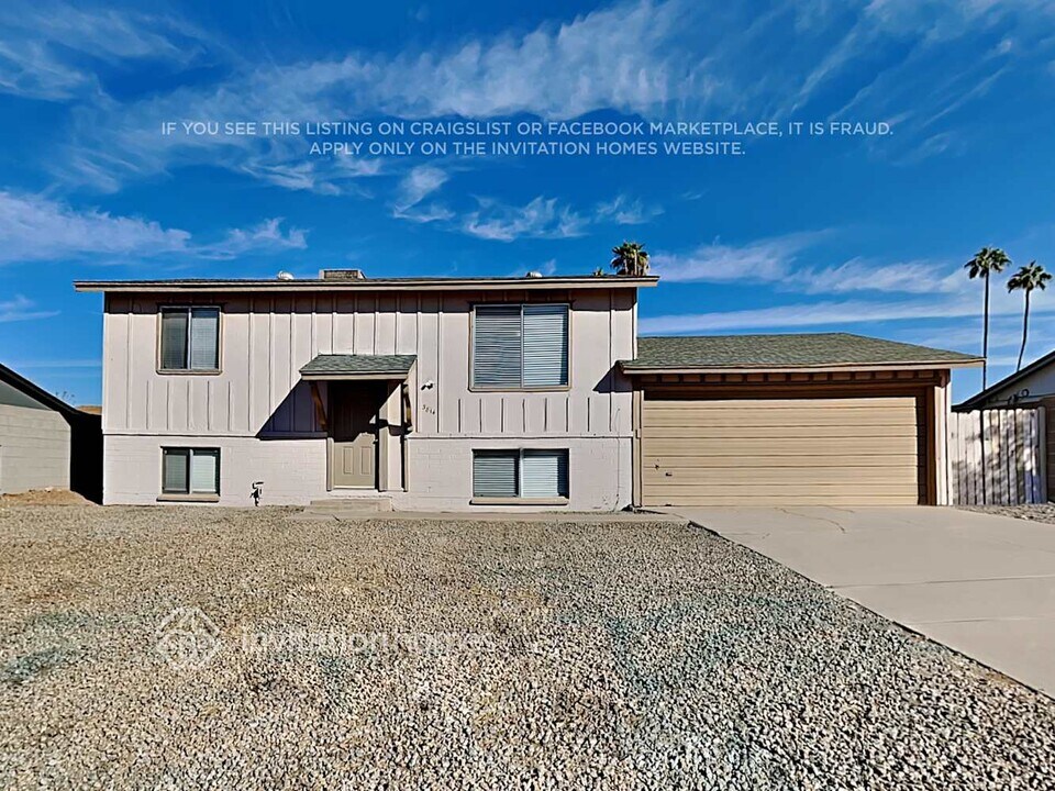 3814 W Charter Oak Rd in Phoenix, AZ - Foto de edificio