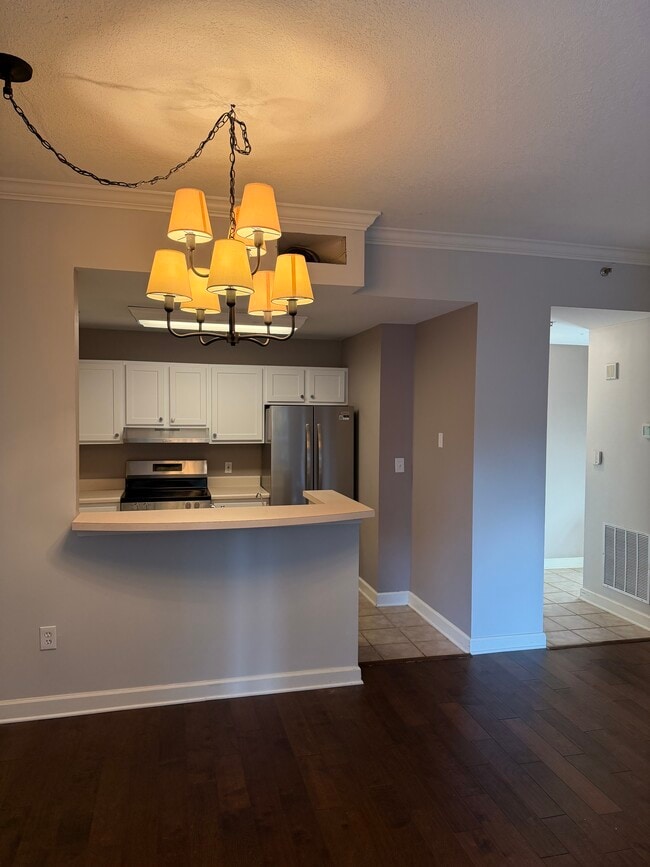 property at 1101 Juniper St NE