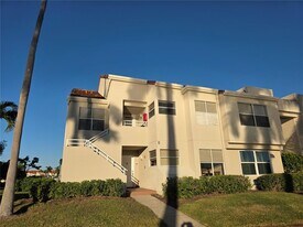 6100 Bahia Del Mar Cir N in St. Petersburg, FL - Building Photo