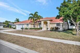 4851 Wood Pointe Wy in Sarasota, FL - Building Photo