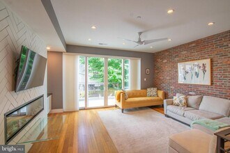 1007 S 17th St in Philadelphia, PA - Building Photo - Building Photo