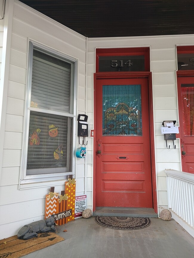514 E Grove St in Bloomington, IL - Building Photo - Building Photo