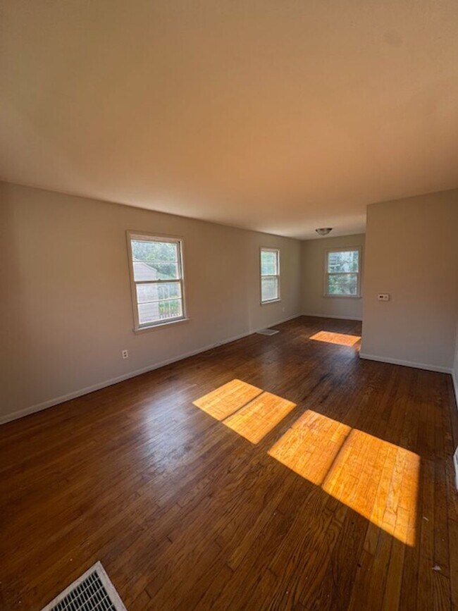 1341 Fay Dr in Fort Wayne, IN - Building Photo - Building Photo