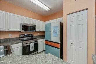 8137 Pacific Beach Dr in Ft. Myers, FL - Building Photo - Building Photo