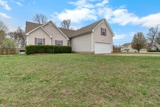 3809 Man O War Blvd in Clarksville, TN - Building Photo - Building Photo