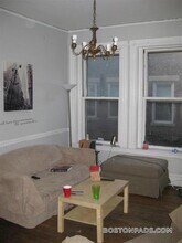 73 Westland Ave, Unit 2 in Boston, MA - Foto de edificio - Building Photo