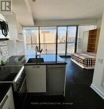 57 St Joseph St in Toronto, ON - Building Photo - Building Photo