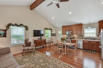 501 S College St in Georgetown, TX - Building Photo - Building Photo