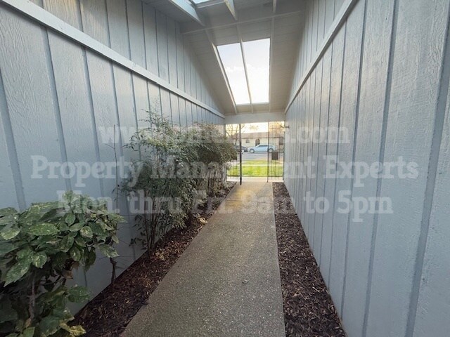8056 N El Dorado St in Stockton, CA - Building Photo