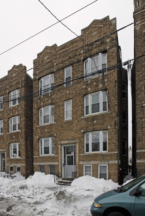 345 Forrest St in Jersey City, NJ - Building Photo