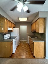 921 Buccaneer Dr in Schaumburg, IL - Building Photo - Building Photo